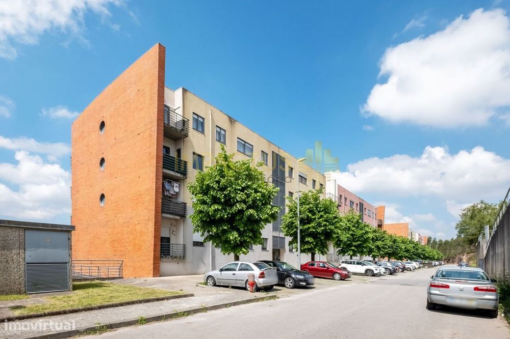 Apartamento T3 renovado em Alfena — Alfena, Porto