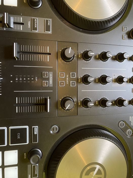 Sprzedam kontroler DJ NI Traktor Kontrol S2 MK3