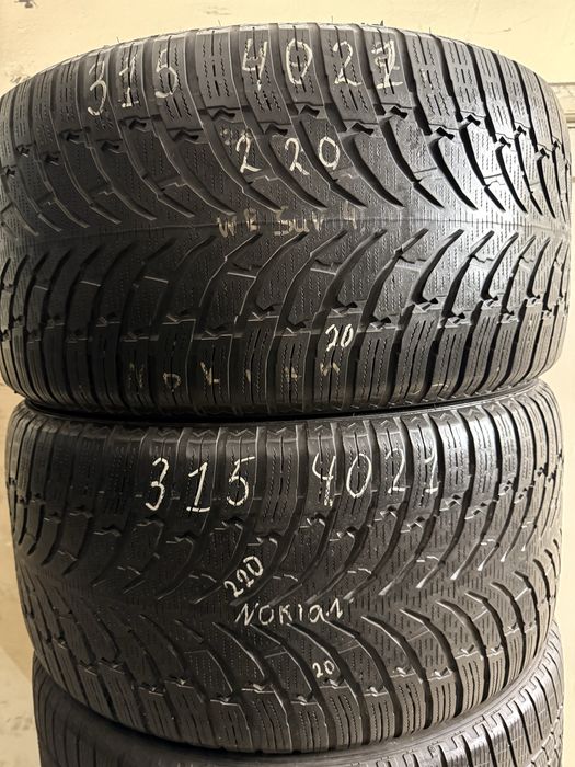 315 40R21 Nokian