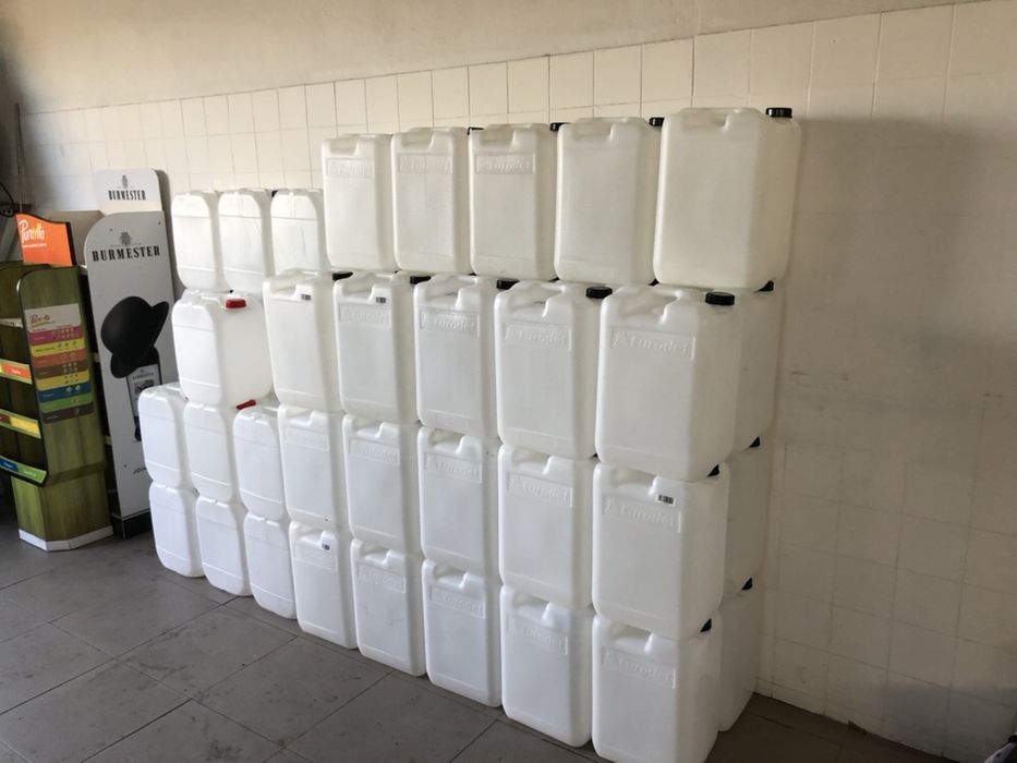 Bidões de 20 litros