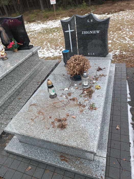 MYCIE I SPRZĄTANIE GROBÓW – zadbaj o miejsce pamięci