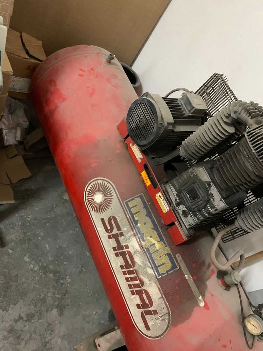 Compressor de Ar Industrial Magni Sharma – 500€