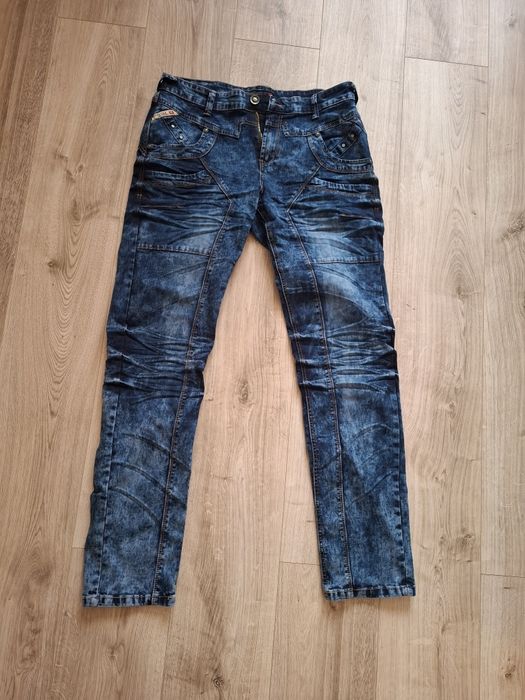 Nowe spodnie jeansowe DTGreen W33