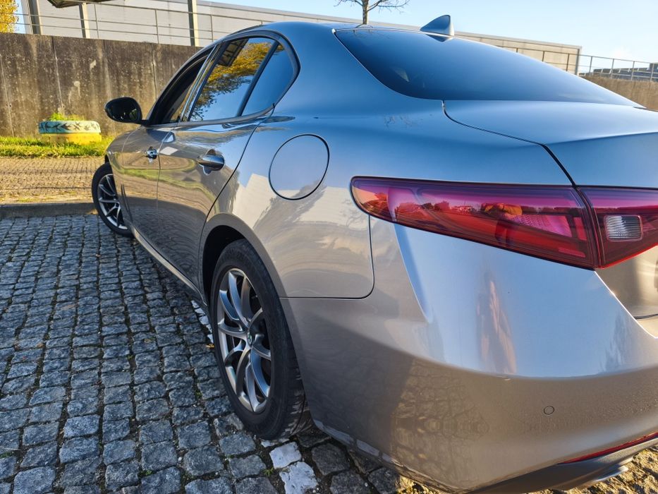 Alfa Giulia 2.2D 180 CV NACIONAL