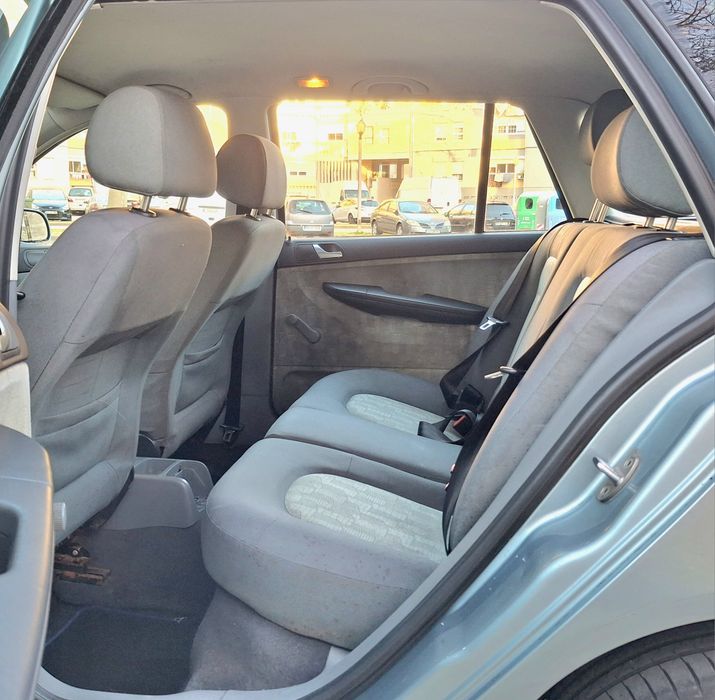 Skoda Fabia 1.4i 158Mil km Nacional 01