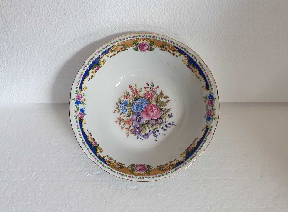 Lindíssima Taça Limoges nova, em porcelana - 18 cm