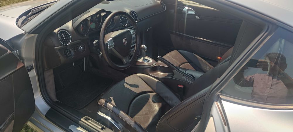 Porsche Cayman 2.7