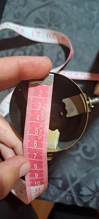 Ponteira de escape dourada