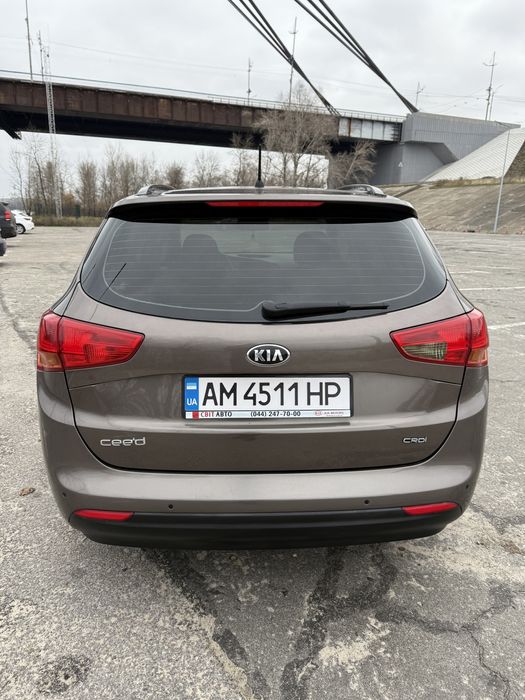 KIA Cee'd CRDi 2013