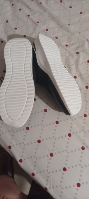 Sapatos de tira mulher