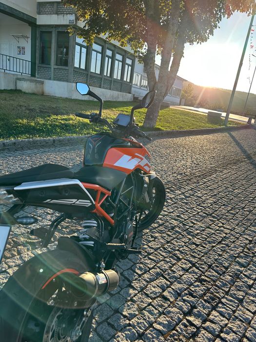 Mota KTM Duke 125
