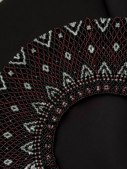 Селянка з чеського бісеру