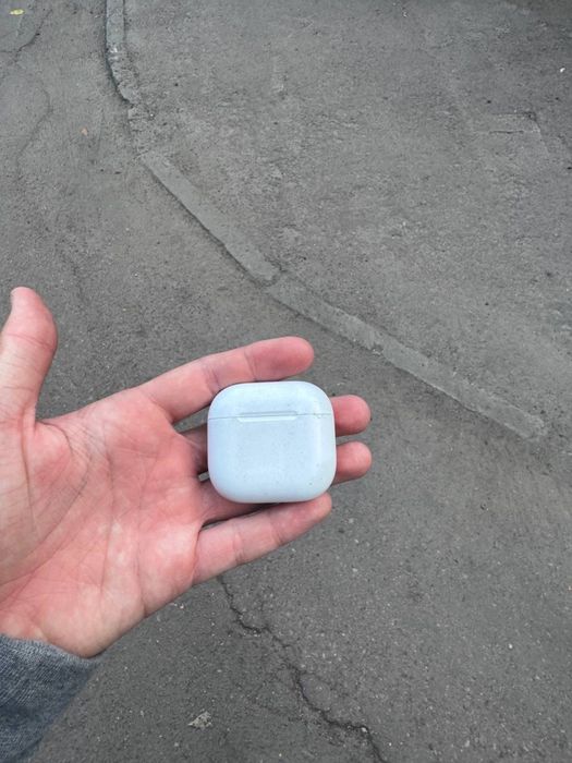 Airpods 4, в ідеальному стані