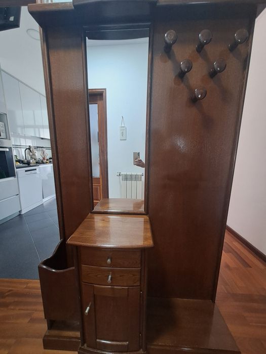 Móvel entrada com espelho e bengaleiro