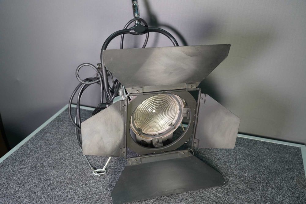 Освітлювальний прилад ARRI/FilmGear 2000w 3200K