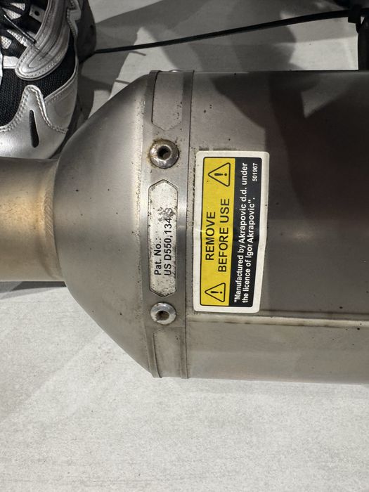 Прямоток Глушник Вихлоп  Akrapovic Yamaha fz1 fazer