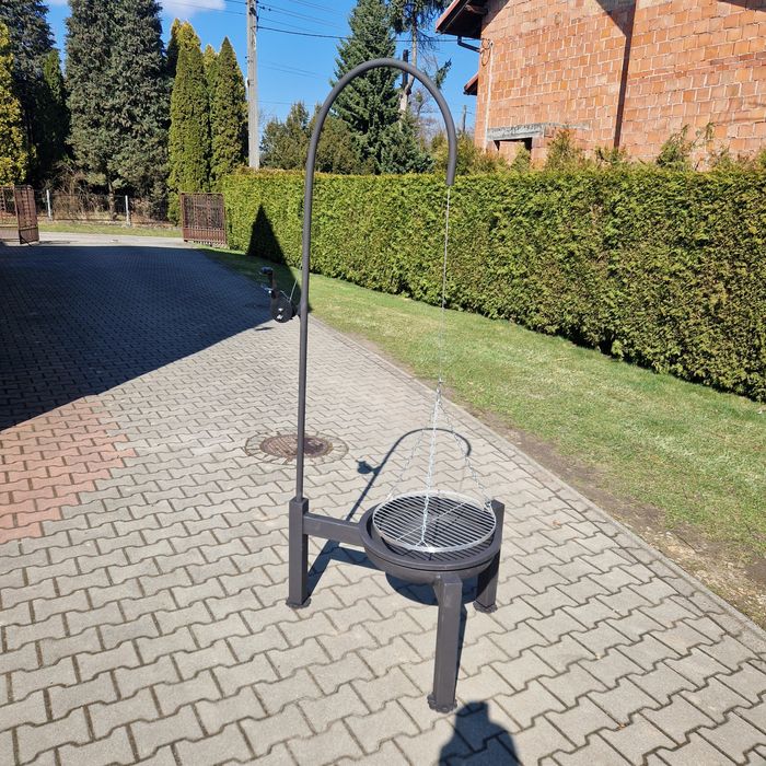 Palenisko ogrodowe gril z kołowrotkiem