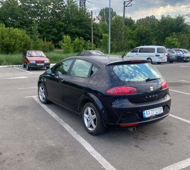 Продам автомобиль SEAT Leon