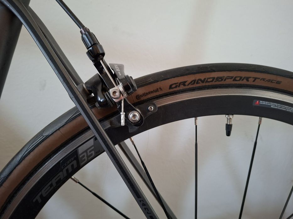 Rower szosowy Kross Vento 7.0 rozmiar M Shimano 105