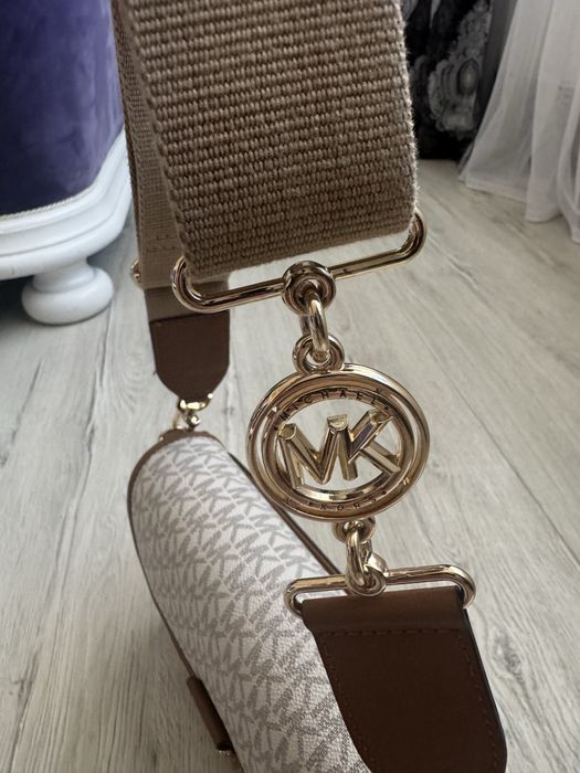 Продам сумку Michael Kors