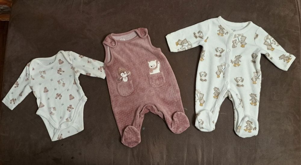 Conjunto babygrow, bodies com jardineiras para 0 meses (50cm)