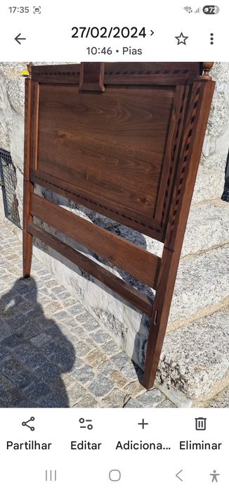 Vendo duas camas casal e cómoda toda cerejeira