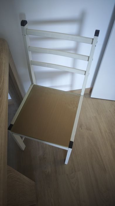 Mesa + 3 cadeiras