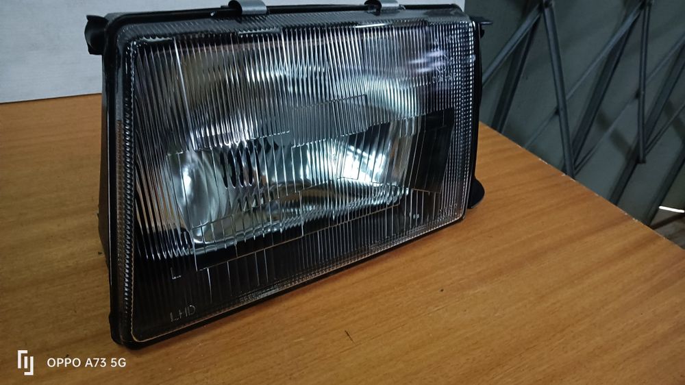 Farol Lancia prisma ótica 1982 esquerda
