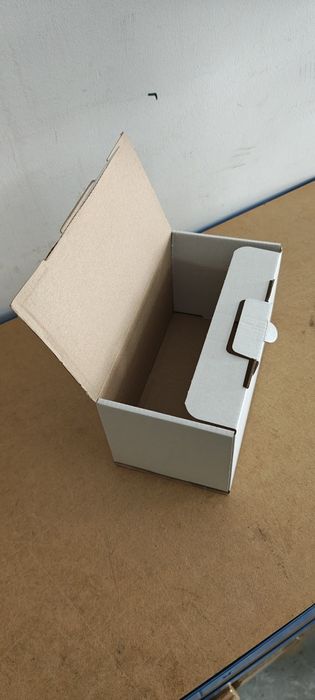 Kartony używane 150 szt