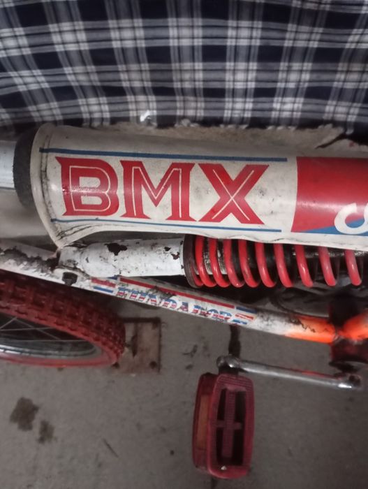 Vendo esta bicicleta muita bonita