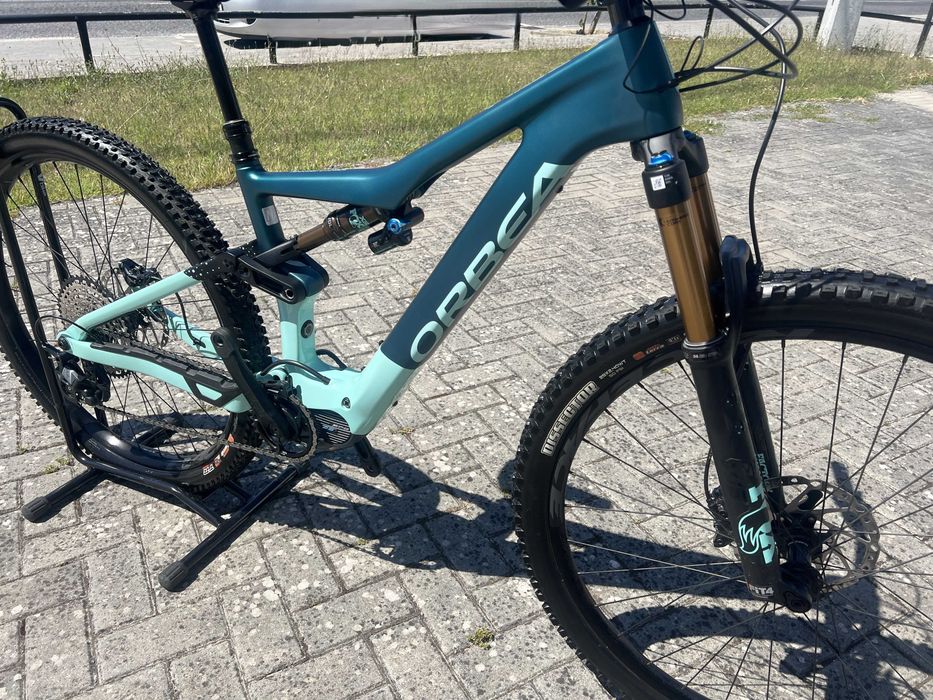Bicicleta de montanha elétrica ORBEA RISE M20 (2021) Tam. M - Seminova