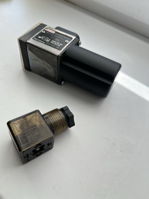 Гидравлический реле давления Bosch Rexroth HED 8 OX-2X/200 K14 S