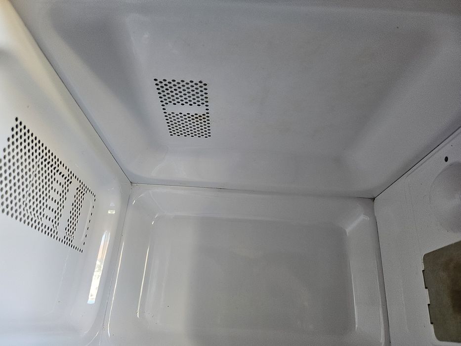 Microondas branco Kunft
