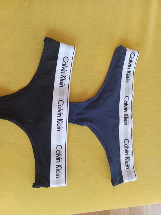 Majtki-figi stringi Calvin Klein L- 2pary