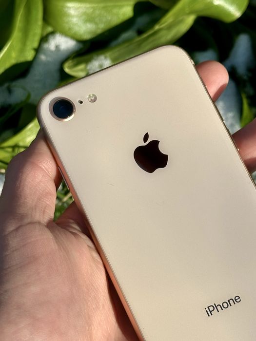 Продам iPhone 8 64gb 83%