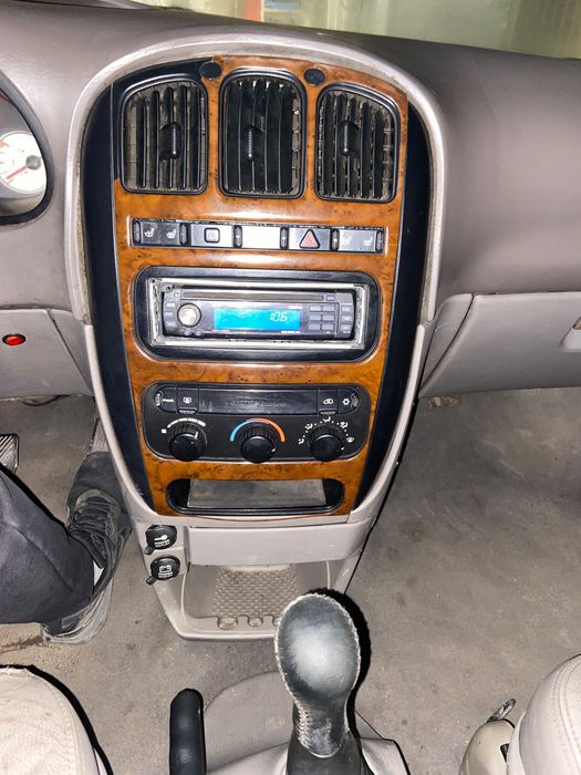 Авто Chrysler 2002 рік