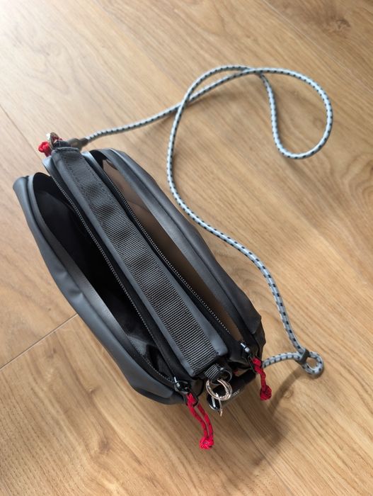 OnePlus Everyday Sling Bag
Black