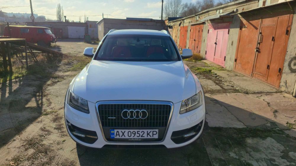 Продам AUDI Q5 2.0 TDI