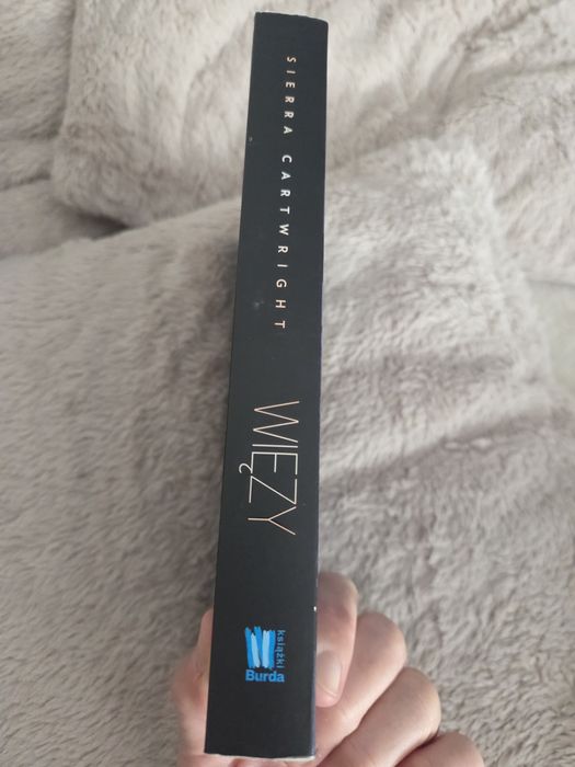 Książka seriach 1  WIĘZY