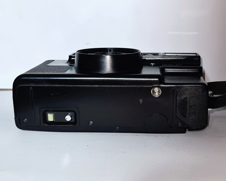 Revue 600 AF motor aparat kompaktowy