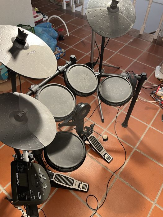Bateria eletrónica alesis nitro mesh