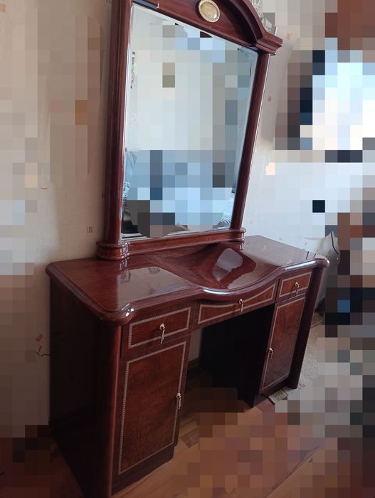 Туалетний столик з дзеркалом натуральне дерево  двотумбовий