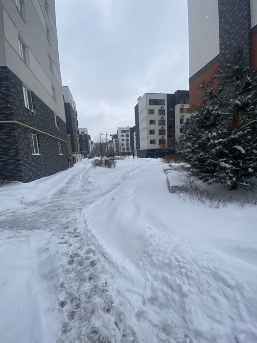 ТЕРМІНОВО! Однокімнатна з балконом та газом