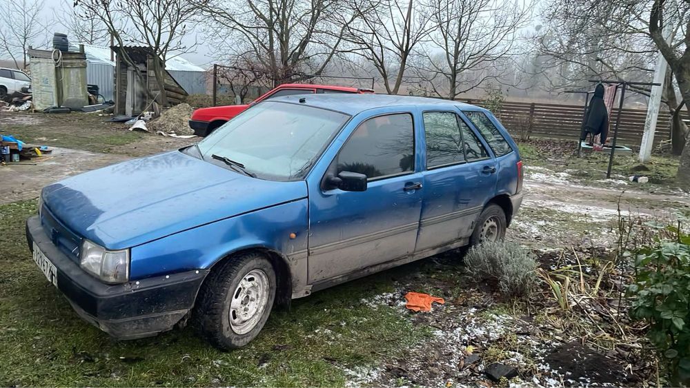 Фіат тіпо на повному ходу