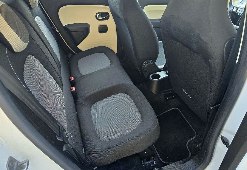 Twingo ZE eletrico COMO  NOVO.