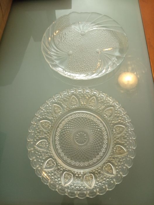 2 centros de mesa vintage - Vidro trasparente com relevo (medidas 32 cm e 30 cm diâmetro)