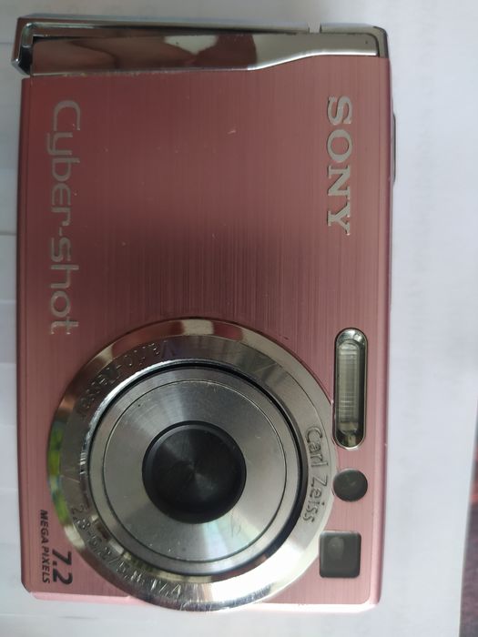 Цифровий фотоапарат Соні