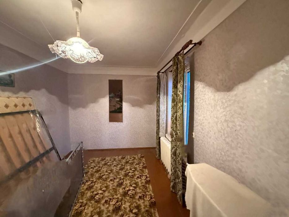 Продаж частини будинку 56м². 3 кімнати. 5 соток. Газове опалення. М:1