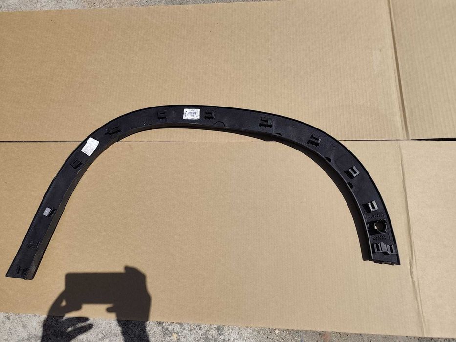 Proteção - Friso Guarda Lamas Frente Esquerdo Jeep Avenger 2023