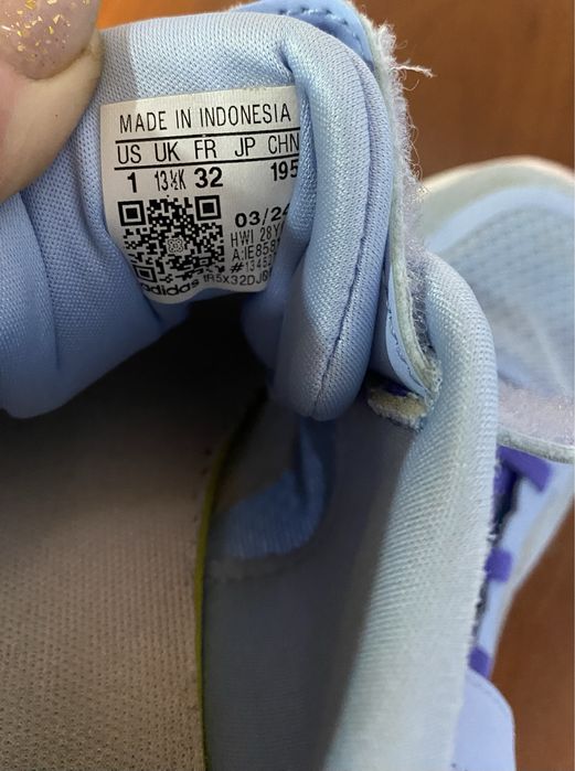 Кросівки    Adidas